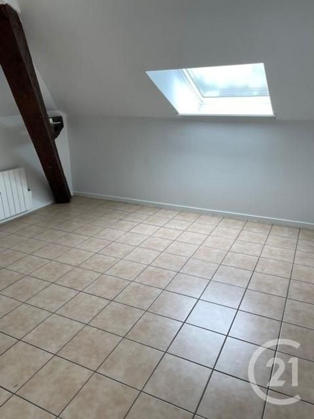 Afficher la photo en grand Appartement F1 à louer - 1 pièce - 28.36 m2 - VALDOIE - 90 - FRANCHE-COMTE - Century 21 Rollat Immobilier