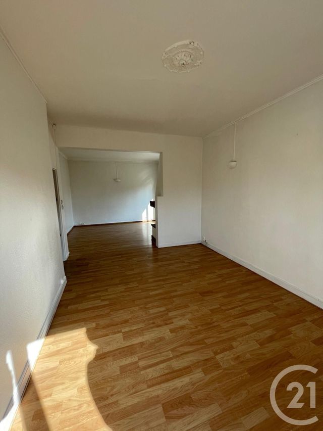 Afficher la photo en grand Appartement F4 à vendre - 4 pièces - 80.0 m2 - SOCHAUX - 25 - FRANCHE-COMTE - Century 21 Rollat Immobilier