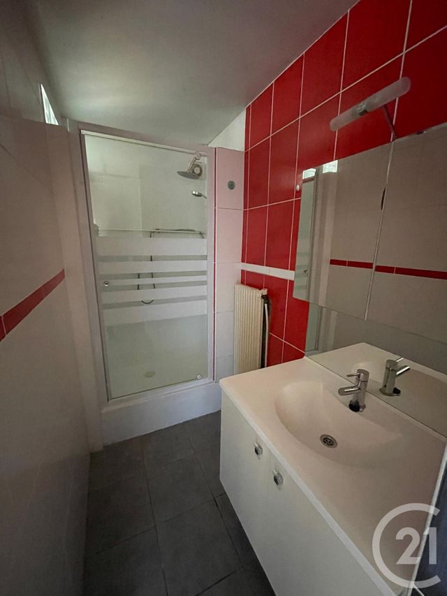 Afficher la photo en grand Appartement F4 à vendre - 4 pièces - 80.0 m2 - SOCHAUX - 25 - FRANCHE-COMTE - Century 21 Rollat Immobilier