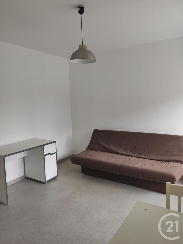 Afficher la photo en grand Studio à louer - 1 pièce - 25.0 m2 - MONTBELIARD - 25 - FRANCHE-COMTE - Century 21 Rollat Immobilier