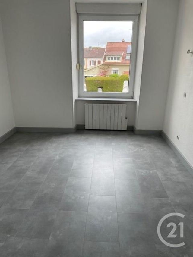 Appartement F1 à louer - 1 pièce - 32.57 m2 - VALDOIE - 90 - FRANCHE-COMTE - Century 21 Rollat Immobilier