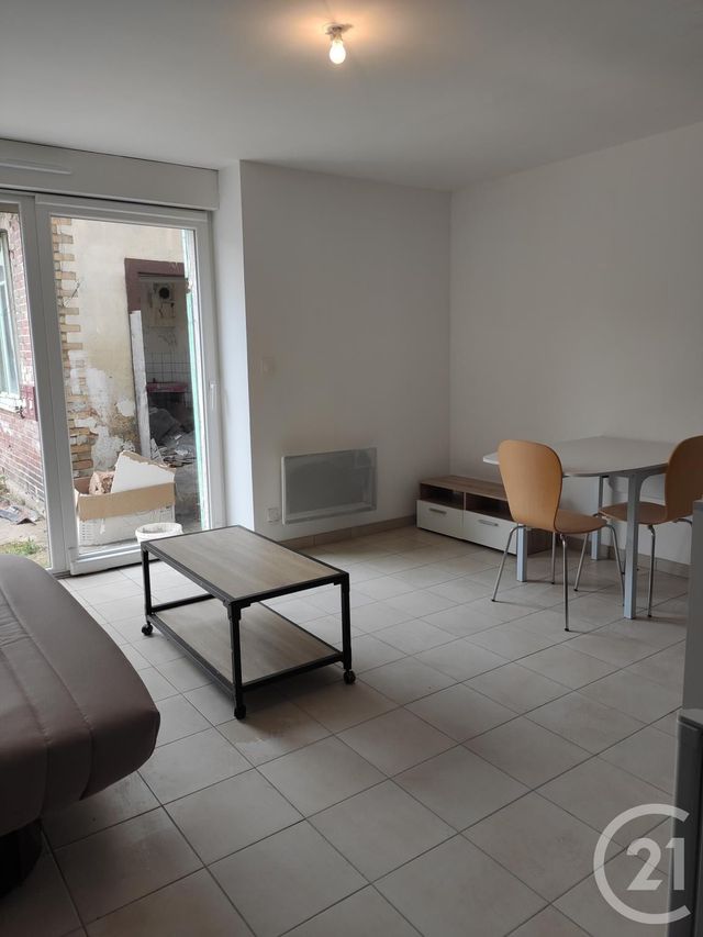 Appartement T1 à louer - 1 pièce - 25.0 m2 - MONTBELIARD - 25 - FRANCHE-COMTE - Century 21 Rollat Immobilier