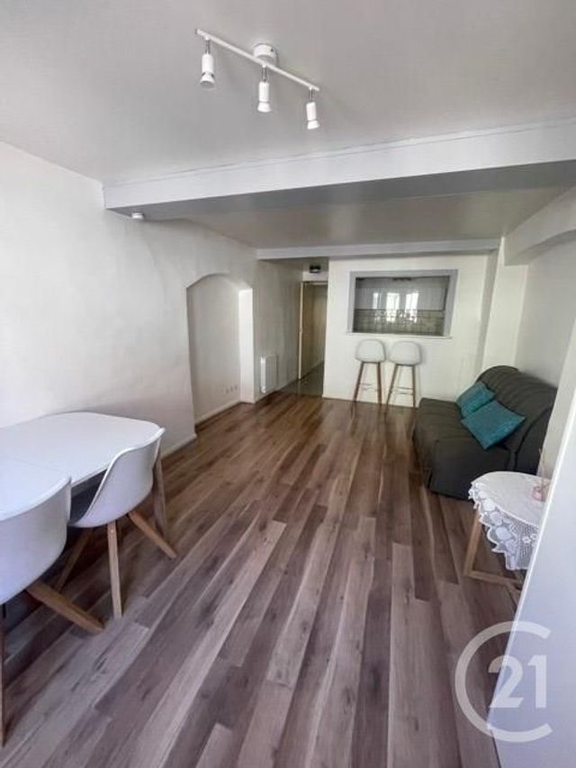 Studio à louer - 1 pièce - 35.0 m2 - MONTBELIARD - 25 - FRANCHE-COMTE - Century 21 Rollat Immobilier