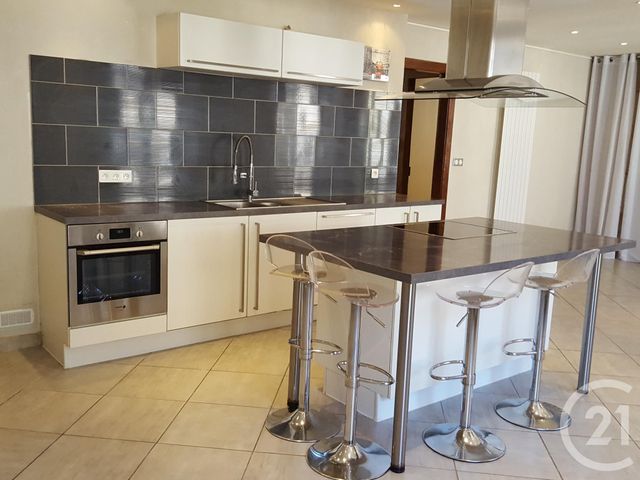 Appartement F3 à louer - 3 pièces - 76.75 m2 - DELLE - 90 - FRANCHE-COMTE - Century 21 Rollat Immobilier