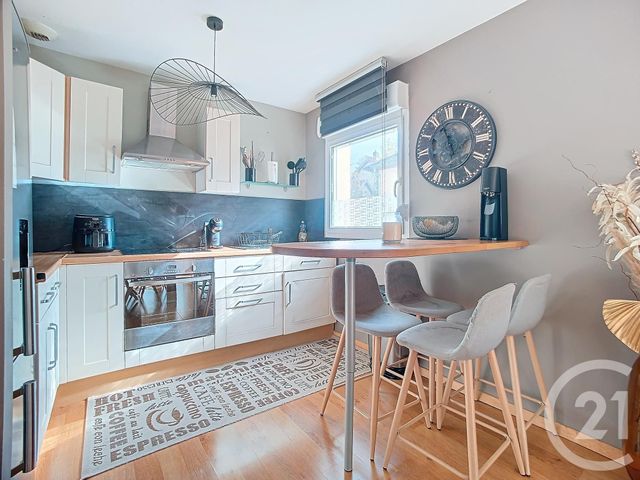 Appartement F4 à vendre - 4 pièces - 58.4 m2 - AUDINCOURT - 25 - FRANCHE-COMTE - Century 21 Rollat Immobilier