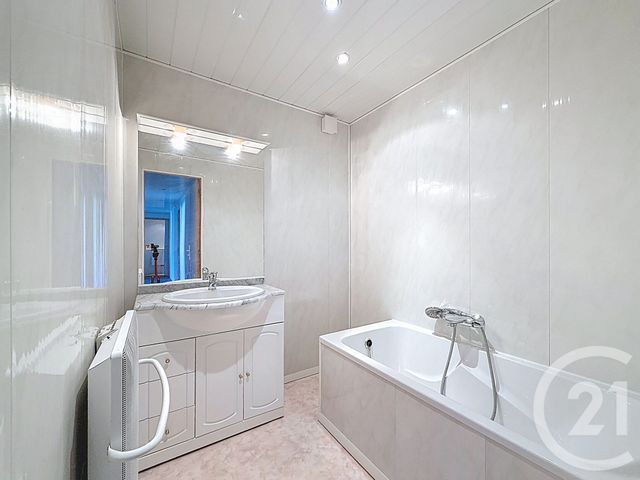 Appartement F2 à vendre - 2 pièces - 39.91 m2 - HERIMONCOURT - 25 - FRANCHE-COMTE - Century 21 Rollat Immobilier