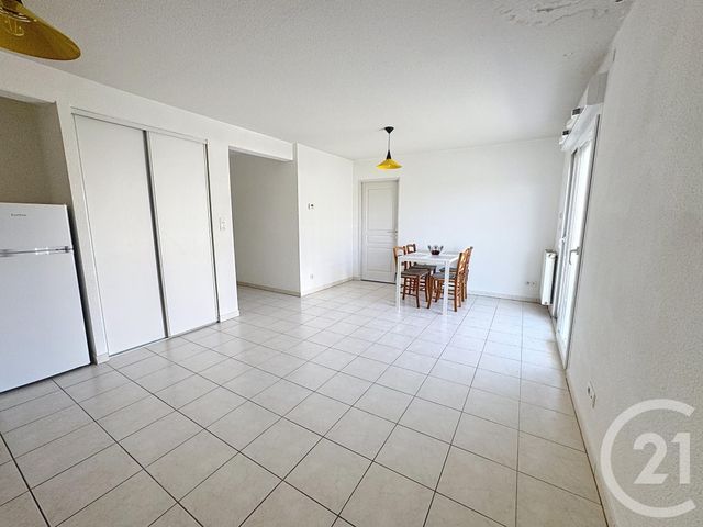 Afficher la photo en grand Appartement F2 à louer - 2 pièces - 46.0 m2 - MONTBELIARD - 25 - FRANCHE-COMTE - Century 21 Rollat Immobilier