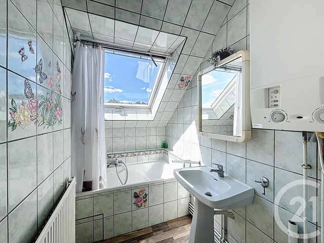 Afficher la photo en grand Appartement F2 à louer - 2 pièces - 41.0 m2 - BART - 25 - FRANCHE-COMTE - Century 21 Rollat Immobilier