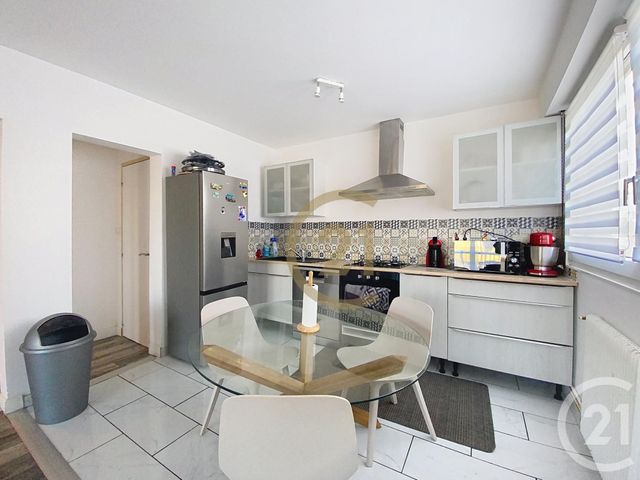 Appartement F3 bis à vendre - 3 pièces - 63.0 m2 - AUDINCOURT - 25 - FRANCHE-COMTE - Century 21 Rollat Immobilier