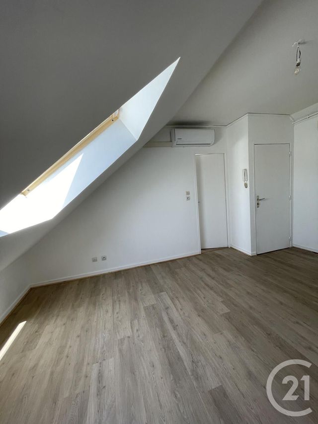 Appartement F2 à louer - 2 pièces - 32.9 m2 - FESCHES LE CHATEL - 25 - FRANCHE-COMTE - Century 21 Rollat Immobilier