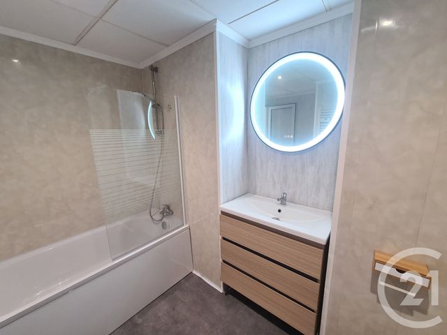 Appartement F3 à vendre - 3 pièces - 68.2 m2 - VALENTIGNEY - 25 - FRANCHE-COMTE - Century 21 Les Portes De L'Est