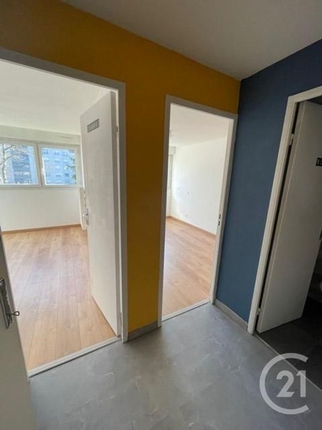 Appartement F3 à louer - 3 pièces - 62.2 m2 - MONTBELIARD - 25 - FRANCHE-COMTE - Century 21 Rollat Immobilier
