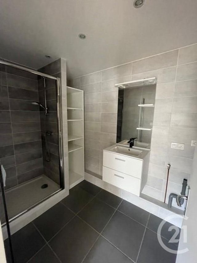 Appartement F3 à louer - 3 pièces - 62.2 m2 - MONTBELIARD - 25 - FRANCHE-COMTE - Century 21 Rollat Immobilier