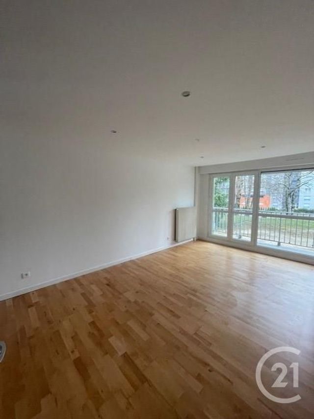Appartement F3 à louer - 3 pièces - 62.2 m2 - MONTBELIARD - 25 - FRANCHE-COMTE - Century 21 Rollat Immobilier