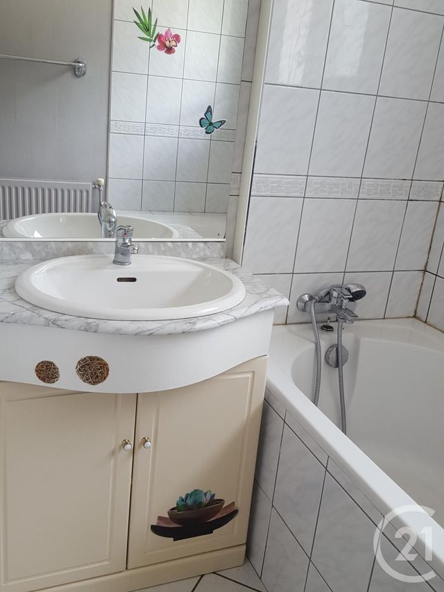 Appartement F4 à louer - 4 pièces - 63.98 m2 - ARBOUANS - 25 - FRANCHE-COMTE - Century 21 Les Portes De L'Est