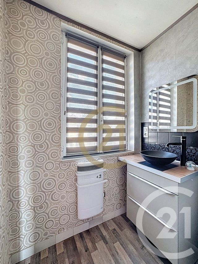 Afficher la photo en grand Appartement F2 à vendre - 2 pièces - 38.0 m2 - AUDINCOURT - 25 - FRANCHE-COMTE - Century 21 Rollat Immobilier