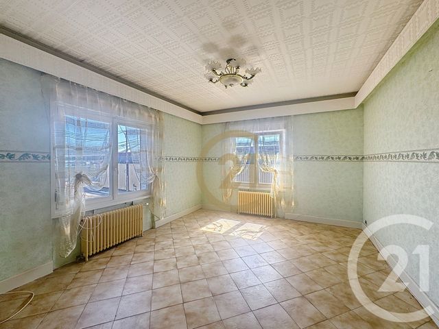 Afficher la photo en grand Appartement F5 à vendre - 5 pièces - 125.0 m2 - AUDINCOURT - 25 - FRANCHE-COMTE - Century 21 Rollat Immobilier