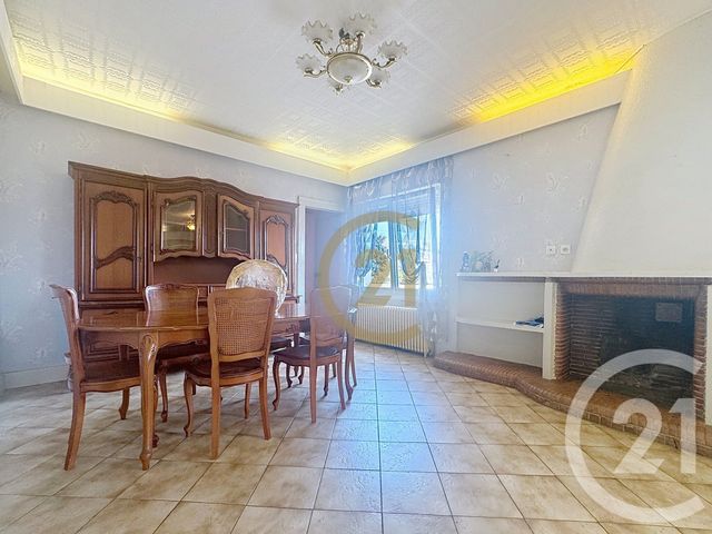 Afficher la photo en grand Appartement F5 à vendre - 5 pièces - 125.0 m2 - AUDINCOURT - 25 - FRANCHE-COMTE - Century 21 Rollat Immobilier