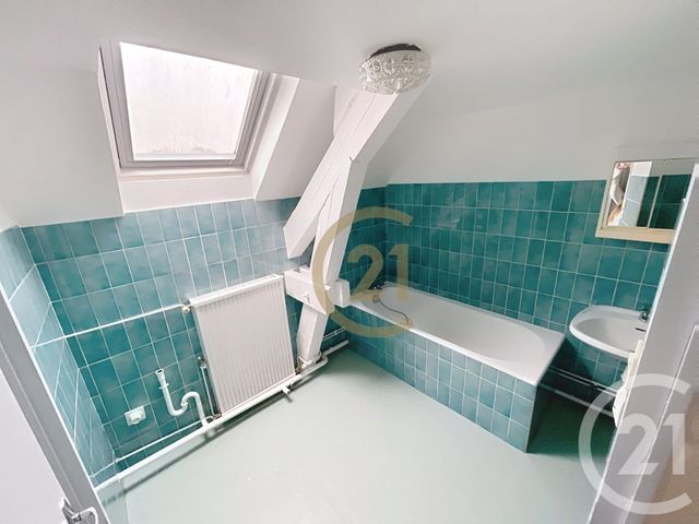 Afficher la photo en grand Appartement F2 à louer - 2 pièces - 51.01 m2 - MORVILLARS - 90 - FRANCHE-COMTE - Century 21 Rollat Immobilier