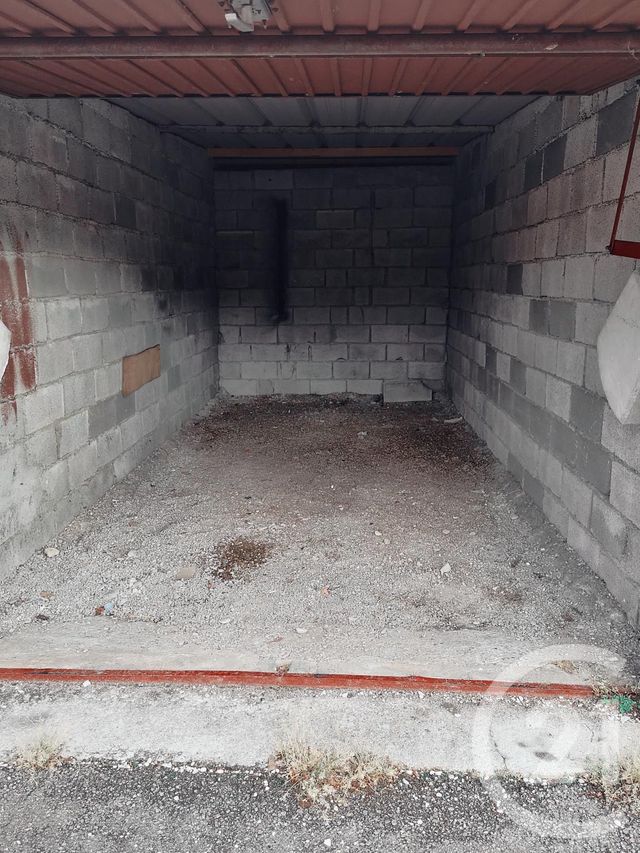 parking à louer - 15.0 m2 - MONTBELIARD - 25 - FRANCHE-COMTE - Century 21 Rollat Immobilier