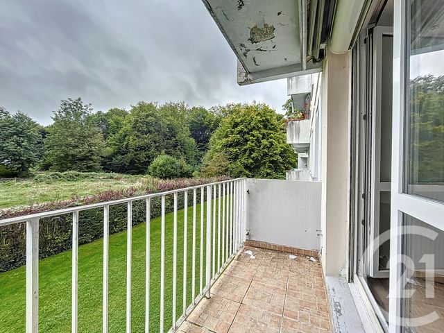 Afficher la photo en grand Appartement F4 à louer - 4 pièces - 76.0 m2 - VALENTIGNEY - 25 - FRANCHE-COMTE - Century 21 Rollat Immobilier