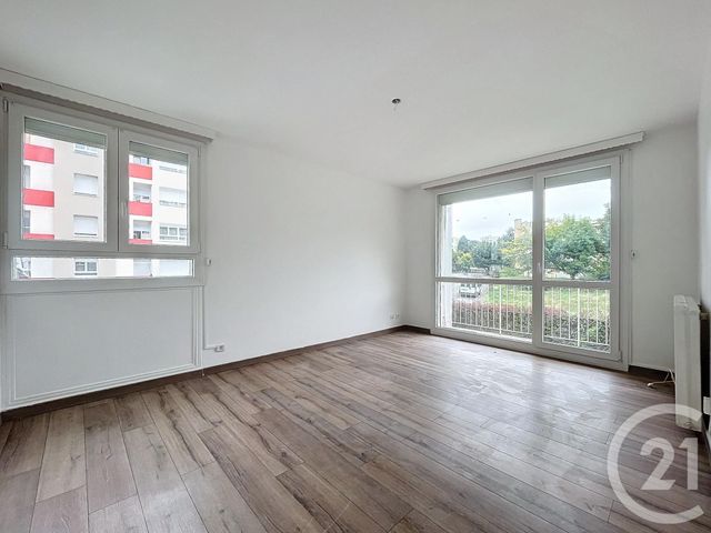 Afficher la photo en grand Appartement F4 à louer - 4 pièces - 76.0 m2 - VALENTIGNEY - 25 - FRANCHE-COMTE - Century 21 Rollat Immobilier