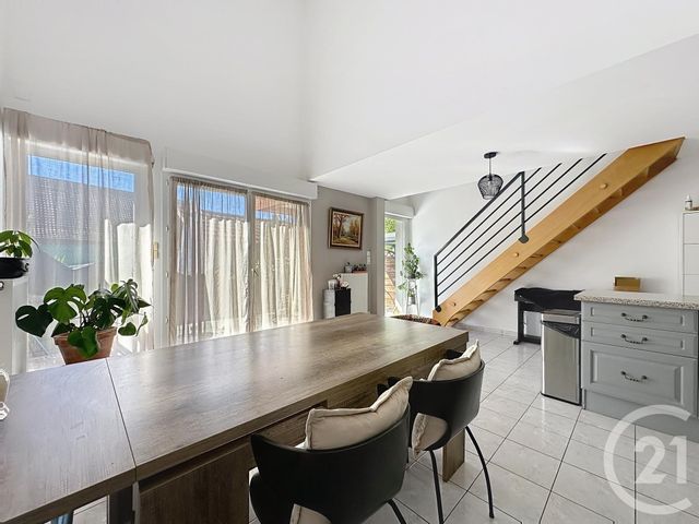 Appartement F3 à vendre - 4 pièces - 67.82 m2 - GRAND CHARMONT - 25 - FRANCHE-COMTE - Century 21 Rollat Immobilier