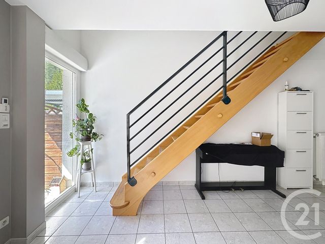 Appartement F3 à vendre - 4 pièces - 67.82 m2 - GRAND CHARMONT - 25 - FRANCHE-COMTE - Century 21 Rollat Immobilier