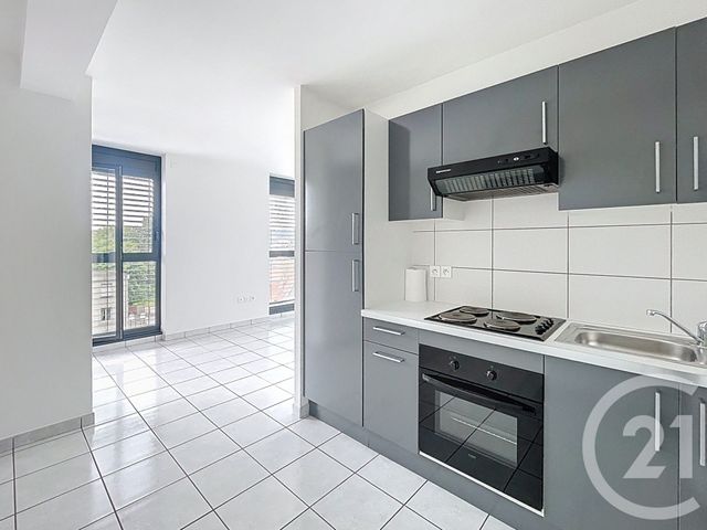 Appartement F3 à louer - 3 pièces - 65.5 m2 - MONTBELIARD - 25 - FRANCHE-COMTE - Century 21 Rollat Immobilier