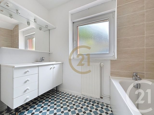 Appartement Duplex à louer - 2 pièces - 27.85 m2 - BEAUCOURT - 90 - FRANCHE-COMTE - Century 21 Les Portes De L'Est