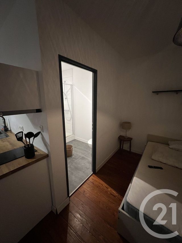 Afficher la photo en grand Appartement F1 à louer - 1 pièce - 27.93 m2 - BELFORT - 90 - FRANCHE-COMTE - Century 21 Rollat Immobilier