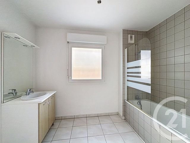 Appartement F4 à vendre - 4 pièces - 73.2 m2 - MONTBELIARD - 25 - FRANCHE-COMTE - Century 21 Rollat Immobilier