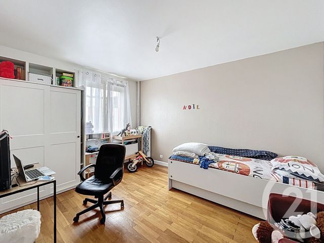 Appartement F4 à louer - 4 pièces - 77.59 m2 - SOCHAUX - 25 - FRANCHE-COMTE - Century 21 Rollat Immobilier