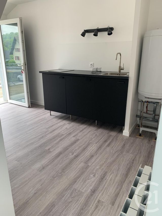 Afficher la photo en grand Appartement F1 à louer - 1 pièce - 22.82 m2 - VALENTIGNEY - 25 - FRANCHE-COMTE - Century 21 Rollat Immobilier