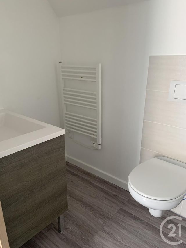 Afficher la photo en grand Appartement F1 à louer - 1 pièce - 22.82 m2 - VALENTIGNEY - 25 - FRANCHE-COMTE - Century 21 Rollat Immobilier