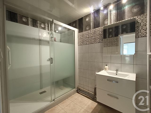 Appartement F3 à louer - 3 pièces - 62.06 m2 - MONTBELIARD - 25 - FRANCHE-COMTE - Century 21 Rollat Immobilier