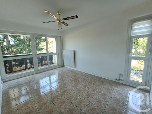 Appartement F3 à louer - 3 pièces - 62.06 m2 - MONTBELIARD - 25 - FRANCHE-COMTE - Century 21 Rollat Immobilier