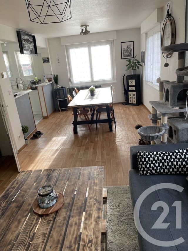 Appartement F4 à vendre - 4 pièces - 87.68 m2 - ALLENJOIE - 25 - FRANCHE-COMTE - Century 21 Rollat Immobilier