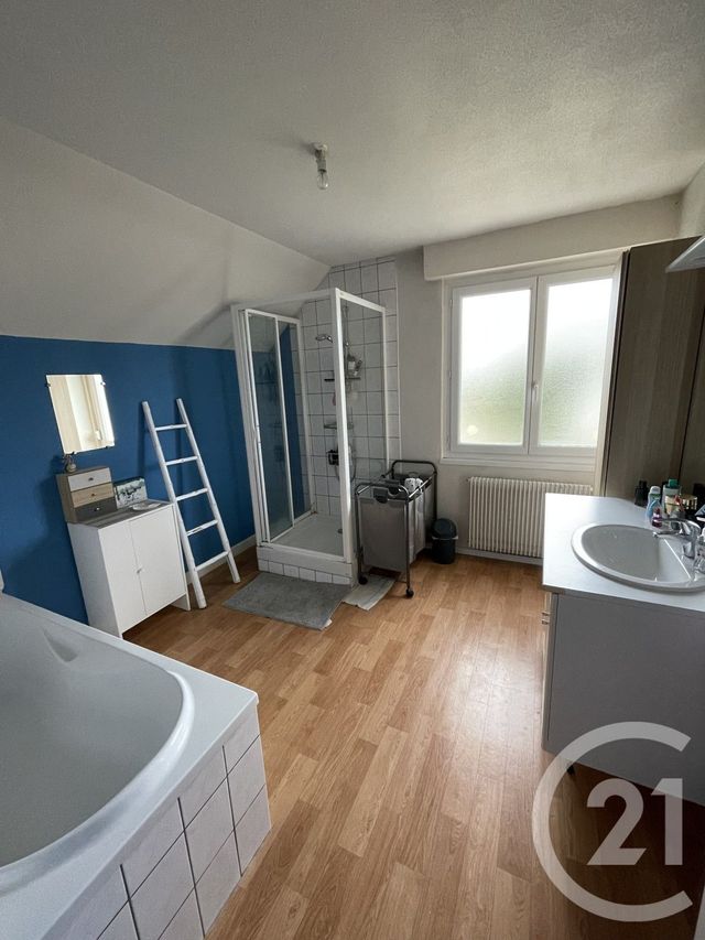 Appartement F4 à vendre - 4 pièces - 87.68 m2 - ALLENJOIE - 25 - FRANCHE-COMTE - Century 21 Rollat Immobilier