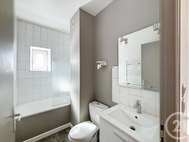 Appartement F1 à louer - 1 pièce - 26.0 m2 - AUDINCOURT - 25 - FRANCHE-COMTE - Century 21 Rollat Immobilier