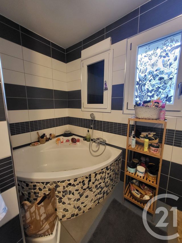 maison à vendre - 5 pièces - 147.18 m2 - BADEVEL - 25 - FRANCHE-COMTE - Century 21 Rollat Immobilier