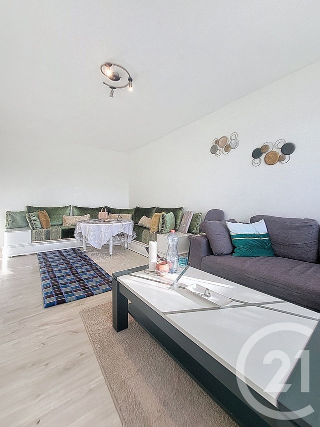 Appartement F2 à vendre - 2 pièces - 49.6 m2 - MONTBELIARD - 25 - FRANCHE-COMTE - Century 21 Rollat Immobilier