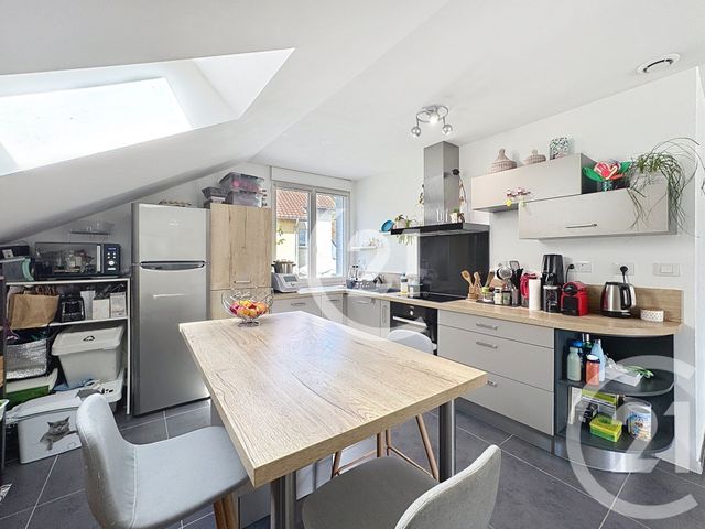 Appartement T4 à vendre - 4 pièces - 85.31 m2 - MONTBELIARD - 25 - FRANCHE-COMTE - Century 21 Rollat Immobilier