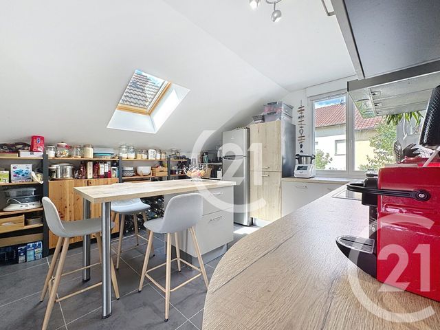 Appartement T4 à vendre - 4 pièces - 85.31 m2 - MONTBELIARD - 25 - FRANCHE-COMTE - Century 21 Rollat Immobilier