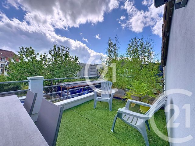 Appartement T4 à vendre - 4 pièces - 85.31 m2 - MONTBELIARD - 25 - FRANCHE-COMTE - Century 21 Rollat Immobilier