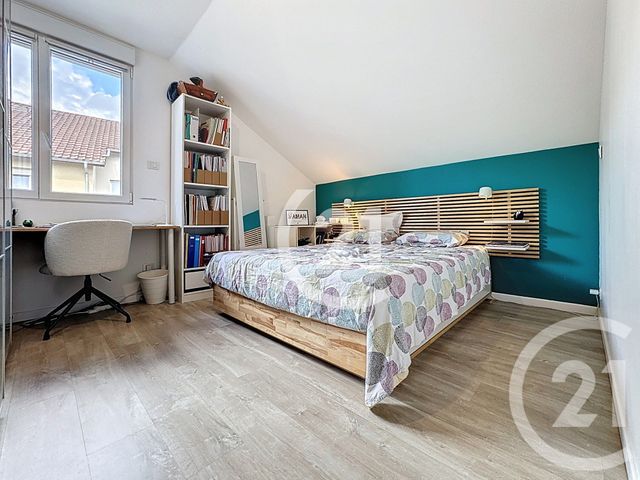 Appartement T4 à vendre - 4 pièces - 85.31 m2 - MONTBELIARD - 25 - FRANCHE-COMTE - Century 21 Rollat Immobilier