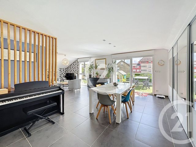 Appartement T4 à vendre - 4 pièces - 85.31 m2 - MONTBELIARD - 25 - FRANCHE-COMTE - Century 21 Rollat Immobilier